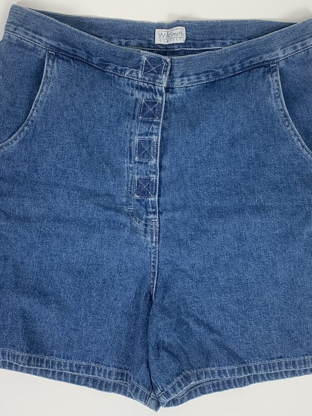 Willi Smith Denim shorts Women's size 14 w/ hook /loop closure - Great condition